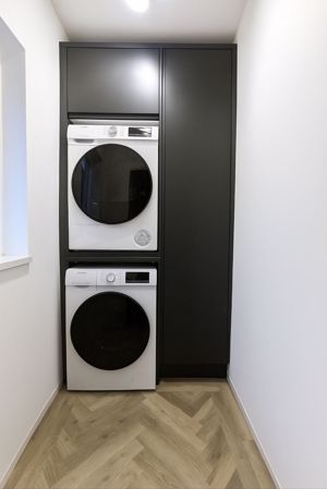 Photo 24- click for photo gallery